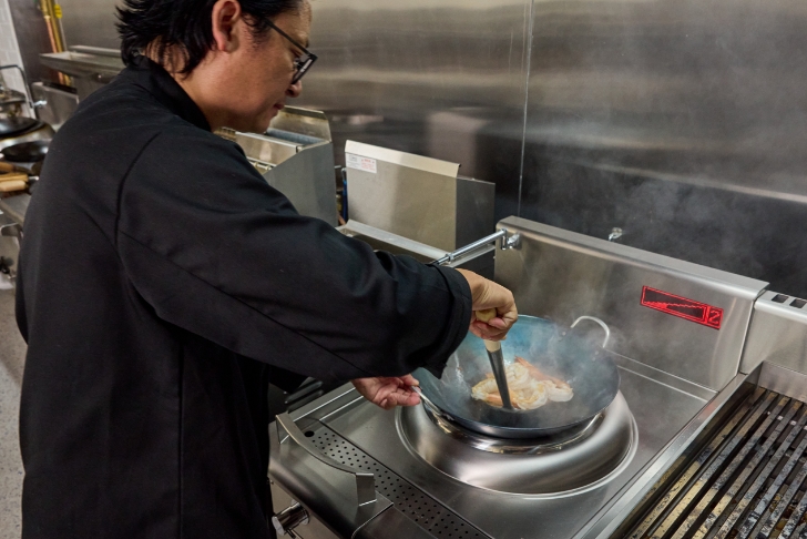 luke-nguyen-recipes-prawns-RWR39289 1